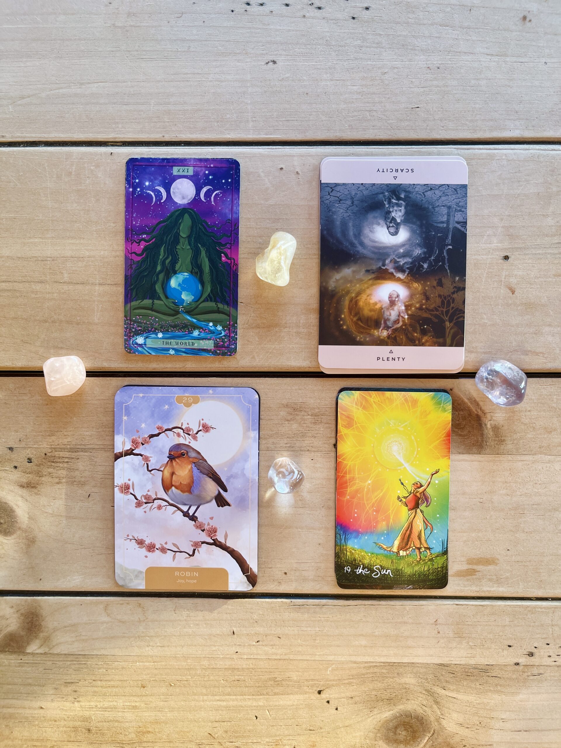 tarot oracle crystals